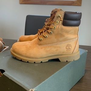 Women’s size 7.5 Timberland boots